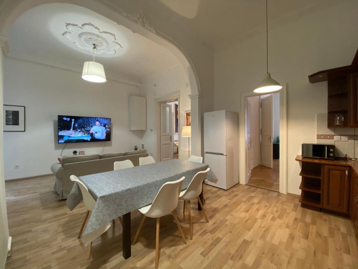 3 Bedrooms- Central Quarter Apartment Budapest Bagian luar foto